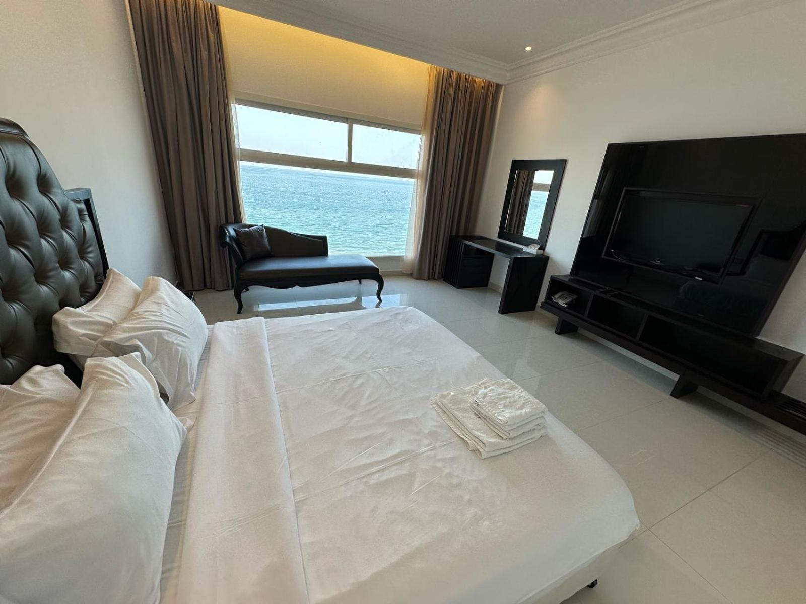 Hotel Sea View By Ama Pro *