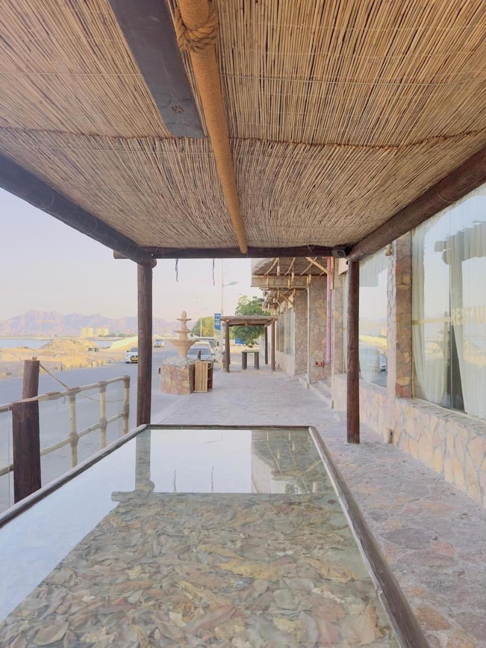 Hotel Sea View By Ama Pro *