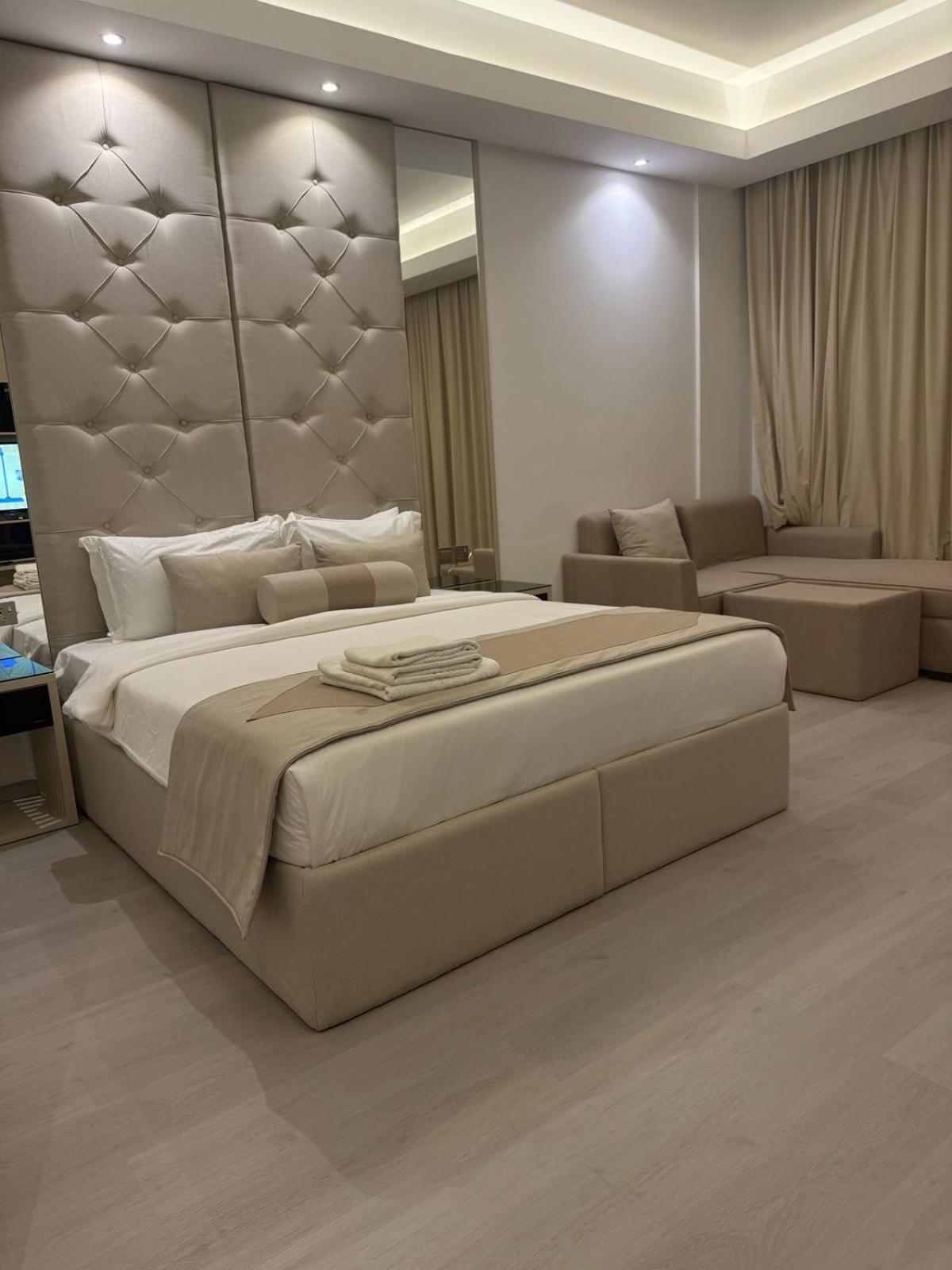Hotel Sea View By Ama Pro *